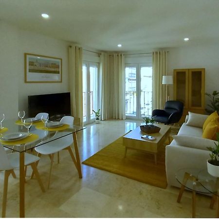 Ad21Sevilla - Suite Экстерьер фото